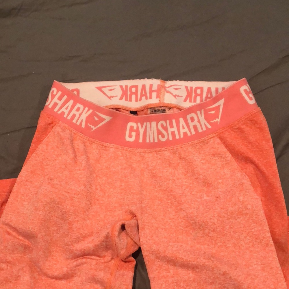 🚫 SOLD 🚫Pink Flex Cropped Leggings | Gym shark